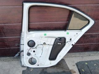 bontott SKODA OCTAVIA III Jobb hátsó Ajtó (Részeivel)