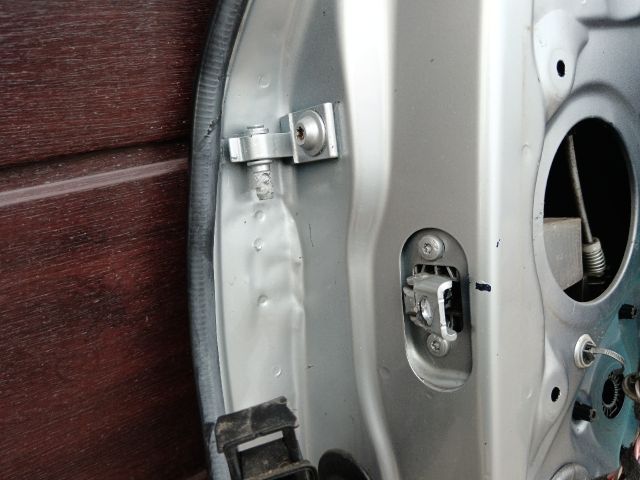 bontott SKODA OCTAVIA III Jobb hátsó Ajtó (Részeivel)