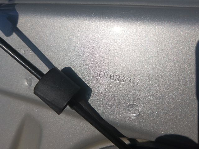 bontott SKODA OCTAVIA III Jobb hátsó Ajtó (Részeivel)