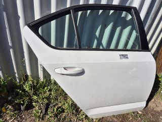 bontott SKODA OCTAVIA III Jobb hátsó Ajtó (Részeivel)