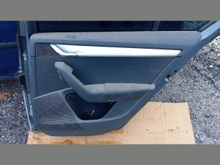 bontott SKODA OCTAVIA III Jobb hátsó Ajtó (Részeivel)