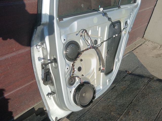 bontott SKODA OCTAVIA III Jobb hátsó Ajtó (Részeivel)