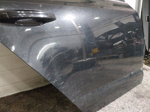 bontott SKODA OCTAVIA III Jobb hátsó Ajtó (Részeivel)