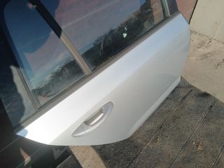 bontott SKODA OCTAVIA III Jobb hátsó Ajtó (Részeivel)