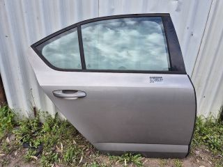bontott SKODA OCTAVIA III Jobb hátsó Ajtó (Részeivel)