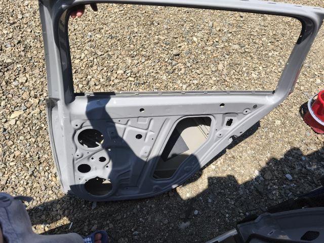 bontott SKODA OCTAVIA III Jobb hátsó Ajtó (Üres lemez)