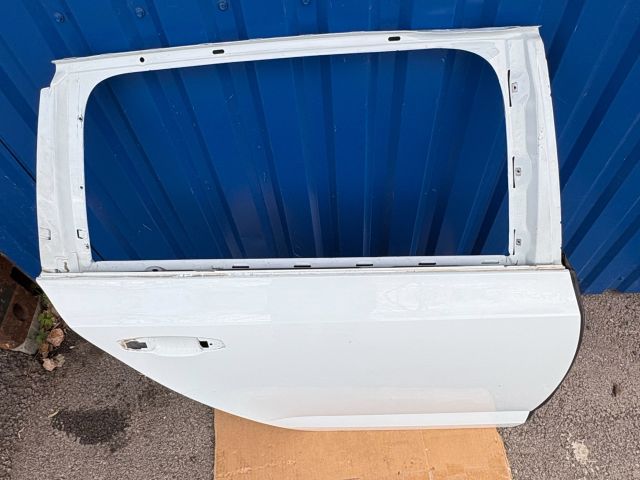 bontott SKODA OCTAVIA III Jobb hátsó Ajtó (Üres lemez)