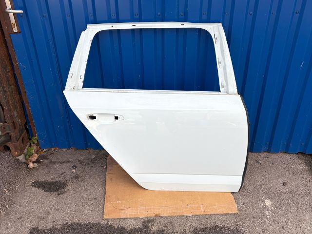 bontott SKODA OCTAVIA III Jobb hátsó Ajtó (Üres lemez)