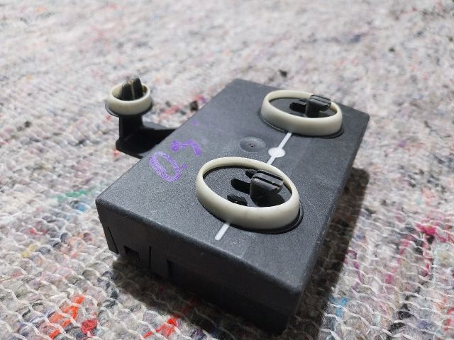 bontott SKODA OCTAVIA III Jobb hátsó Ajtó Vezérlőegység