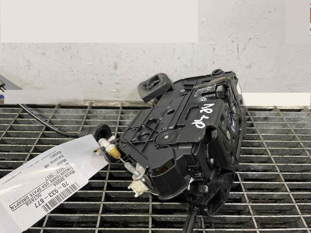 bontott SKODA OCTAVIA III Jobb hátsó Ajtózár