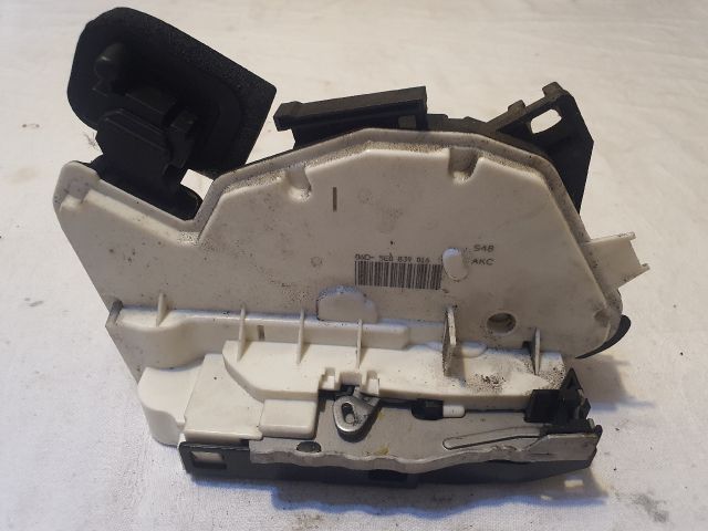 bontott SKODA OCTAVIA III Jobb hátsó Ajtózár