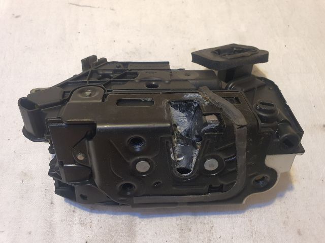 bontott SKODA OCTAVIA III Jobb hátsó Ajtózár