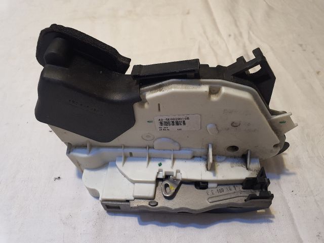 bontott SKODA OCTAVIA III Jobb hátsó Ajtózár