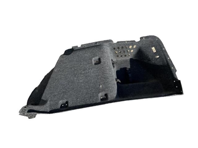 bontott SKODA OCTAVIA III Jobb hátsó Csomagtér Burkolat (Műanyag)