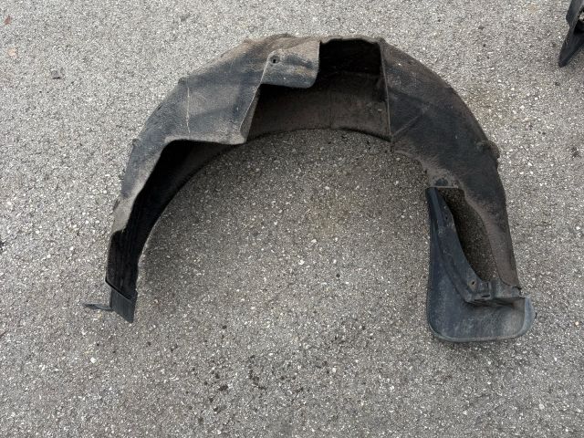 bontott SKODA OCTAVIA III Jobb hátsó Dobbetét (Kerékjárati, Műanyag)