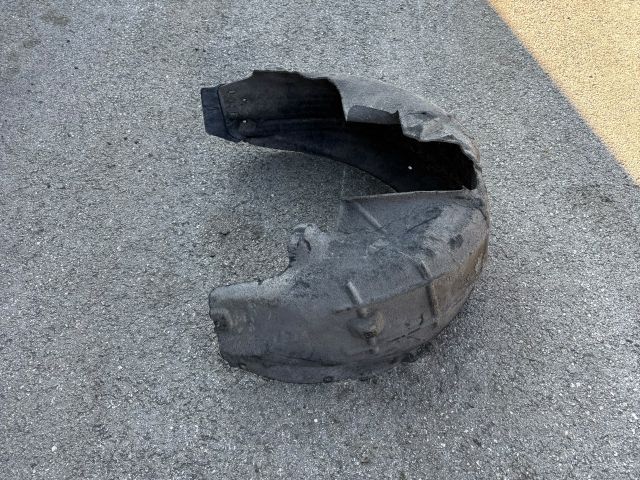 bontott SKODA OCTAVIA III Jobb hátsó Dobbetét (Kerékjárati, Műanyag)