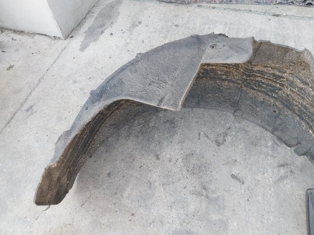 bontott SKODA OCTAVIA III Jobb hátsó Dobbetét (Kerékjárati, Műanyag)