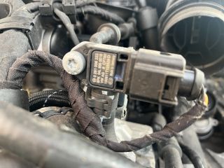 bontott SKODA OCTAVIA III Jobb hátsó Fixüveg (Ajtóban)