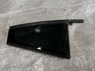 bontott SKODA OCTAVIA III Jobb hátsó Fixüveg (Ajtóban)