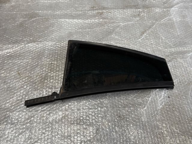 bontott SKODA OCTAVIA III Jobb hátsó Fixüveg (Ajtóban)