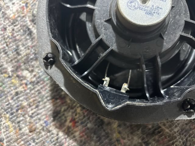 bontott SKODA OCTAVIA III Jobb hátsó Hangszóró