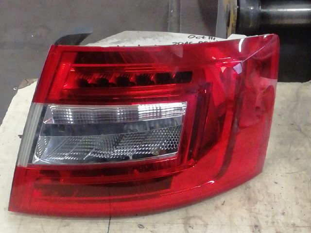 bontott SKODA OCTAVIA III Jobb Hátsó Lámpa