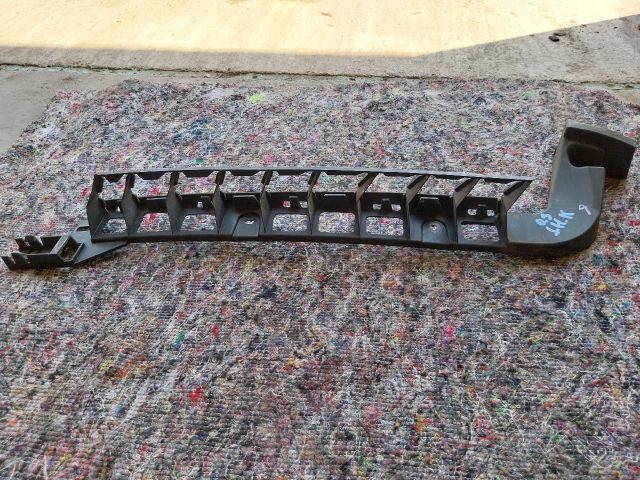 bontott SKODA OCTAVIA III Jobb hátsó Lökhárító Tartó (Műanyag)