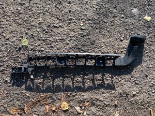 bontott SKODA OCTAVIA III Jobb hátsó Lökhárító Tartó (Műanyag)