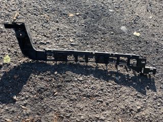 bontott SKODA OCTAVIA III Jobb hátsó Lökhárító Tartó (Műanyag)