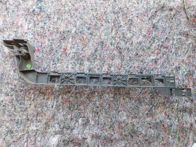 bontott SKODA OCTAVIA III Jobb hátsó Lökhárító Tartó (Műanyag)