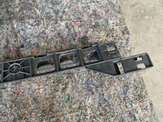 bontott SKODA OCTAVIA III Jobb hátsó Lökhárító Tartó (Műanyag)