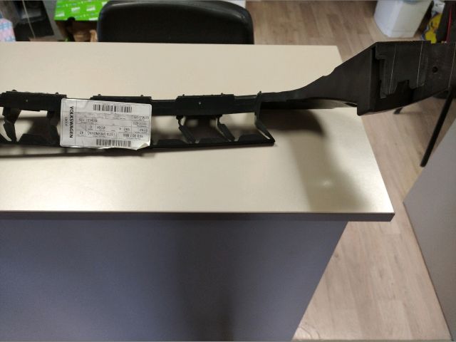 bontott SKODA OCTAVIA III Jobb hátsó Lökhárító Tartó (Műanyag)