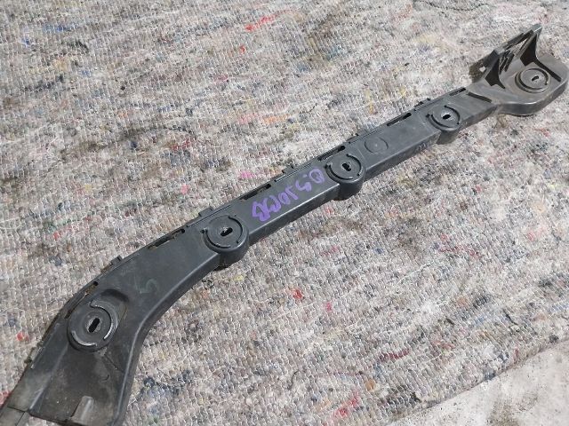 bontott SKODA OCTAVIA III Jobb hátsó Lökhárító Tartó (Műanyag)