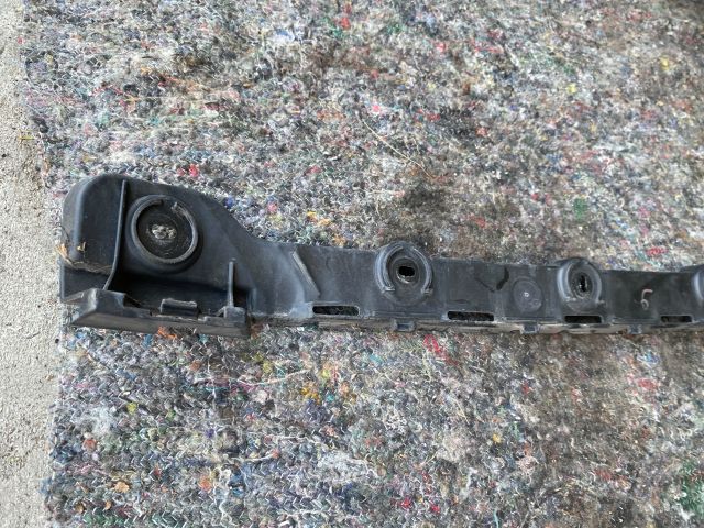 bontott SKODA OCTAVIA III Jobb hátsó Lökhárító Tartó (Műanyag)