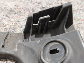 bontott SKODA OCTAVIA III Jobb hátsó Oldal Lökhárító Tartó (Műanyag)