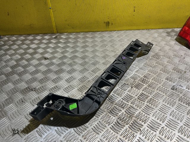 bontott SKODA OCTAVIA III Jobb hátsó Oldal Lökhárító Tartó (Műanyag)