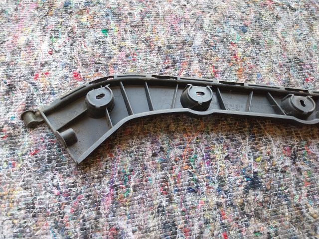 bontott SKODA OCTAVIA III Jobb hátsó Oldal Lökhárító Tartó (Műanyag)