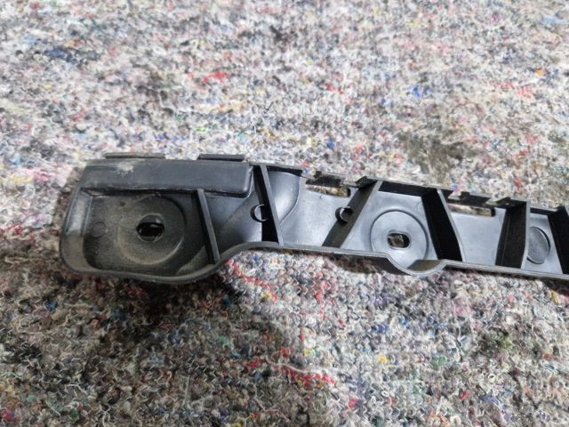 bontott SKODA OCTAVIA III Jobb hátsó Oldal Lökhárító Tartó (Műanyag)