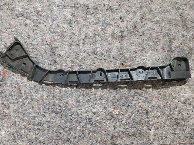 bontott SKODA OCTAVIA III Jobb hátsó Oldal Lökhárító Tartó (Műanyag)