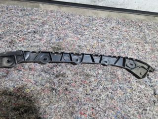 bontott SKODA OCTAVIA III Jobb hátsó Oldal Lökhárító Tartó (Műanyag)