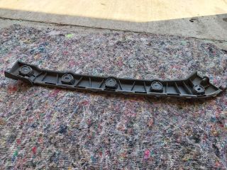 bontott SKODA OCTAVIA III Jobb hátsó Oldal Lökhárító Tartó (Műanyag)