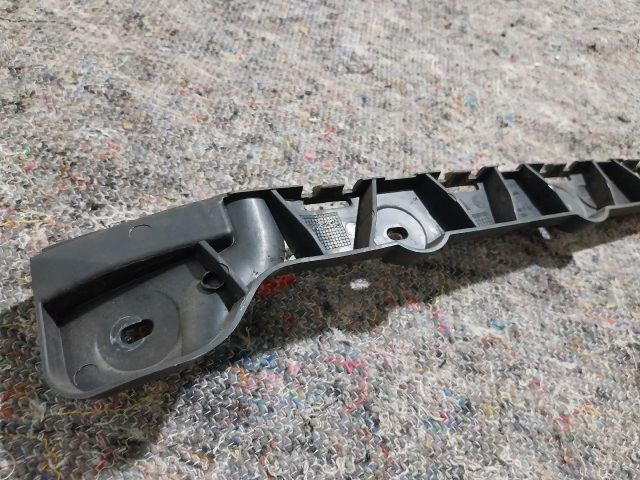 bontott SKODA OCTAVIA III Jobb hátsó Oldal Lökhárító Tartó (Műanyag)