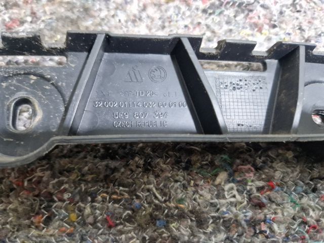 bontott SKODA OCTAVIA III Jobb hátsó Oldal Lökhárító Tartó (Műanyag)