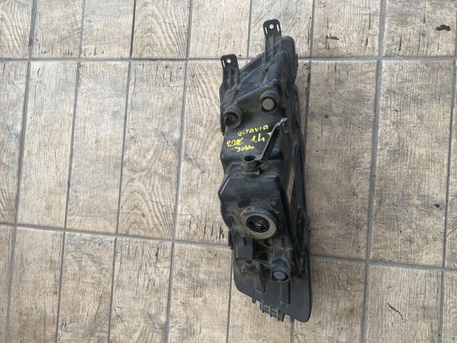 bontott SKODA OCTAVIA III Jobb Ködfényszóró