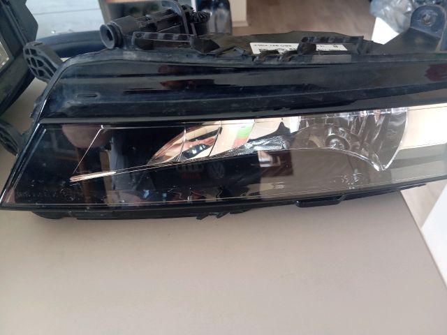 bontott SKODA OCTAVIA III Jobb Ködfényszóró