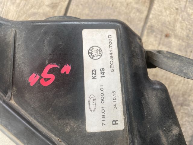 bontott SKODA OCTAVIA III Jobb Ködfényszóró