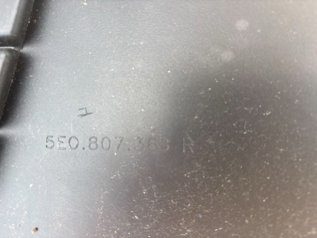 bontott SKODA OCTAVIA III Jobb Ködlámpa Rács