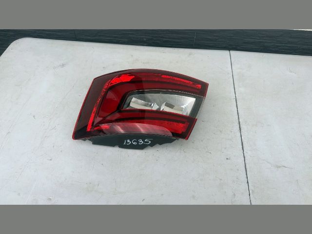 bontott SKODA OCTAVIA III Jobb Ködzárófény