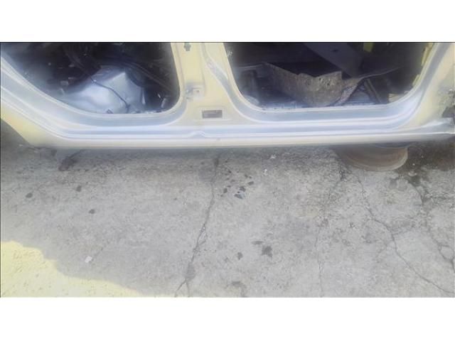 bontott SKODA OCTAVIA III Jobb Küszöb