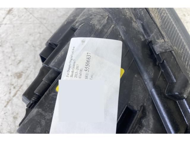 bontott SKODA OCTAVIA III Jobb Ledes Fényszóró